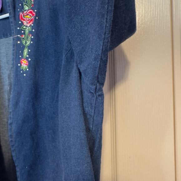 Suzanne Somers Embroidered Floral Rhinestone Denim Shirt Size S Hook Closure - Picture 10 of 10